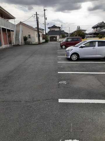 シュテルンハイムの駐車場