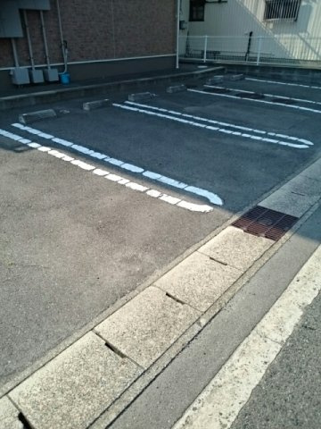 ブリージーハウスの駐車場