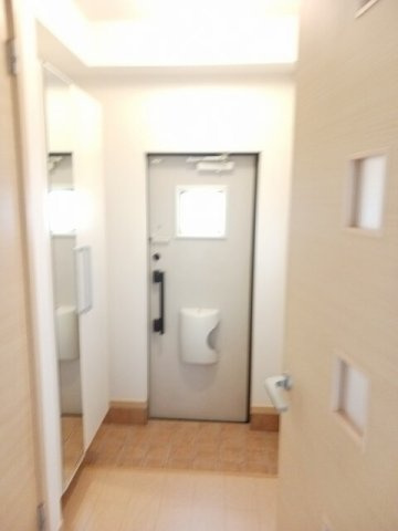 フルールⅠの玄関