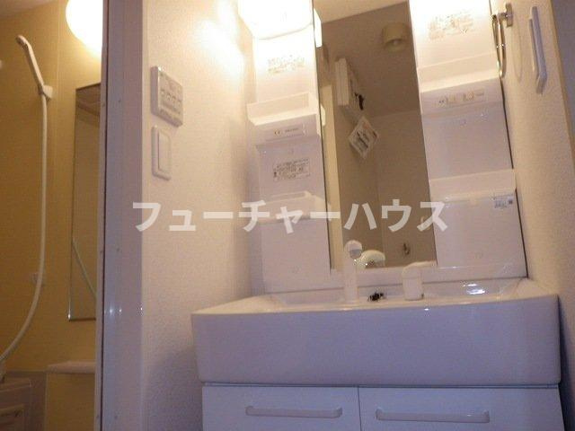 プラナス　Ｂの洗面所|コンパクトで使いやすい洗面所