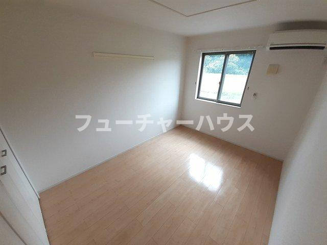メゾン　ド　グランの内装|明るい色調の室内です