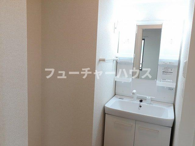 サンリット末広Ⅱの洗面所|明るい洗面所です