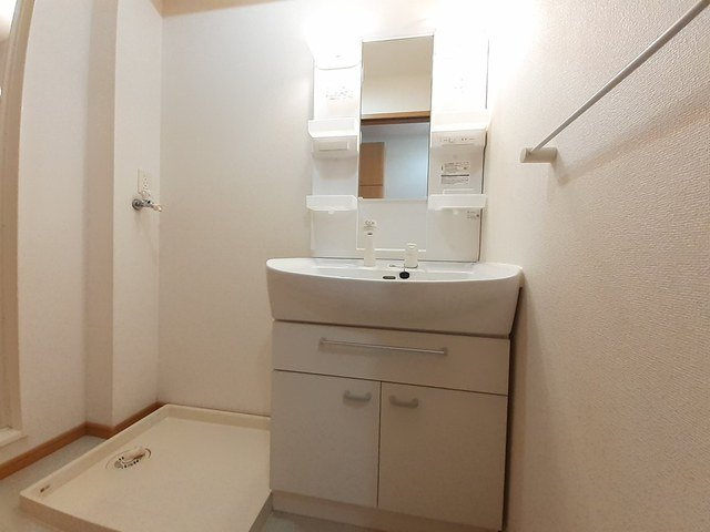 サンリットハウスⅢの洗面所|忙しい朝には欠かせない洗面所です