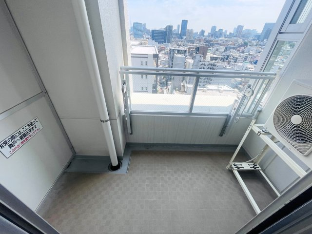 新宿山吹アインスタワーのバルコニー
