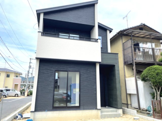 岡山市中区関　戸建て