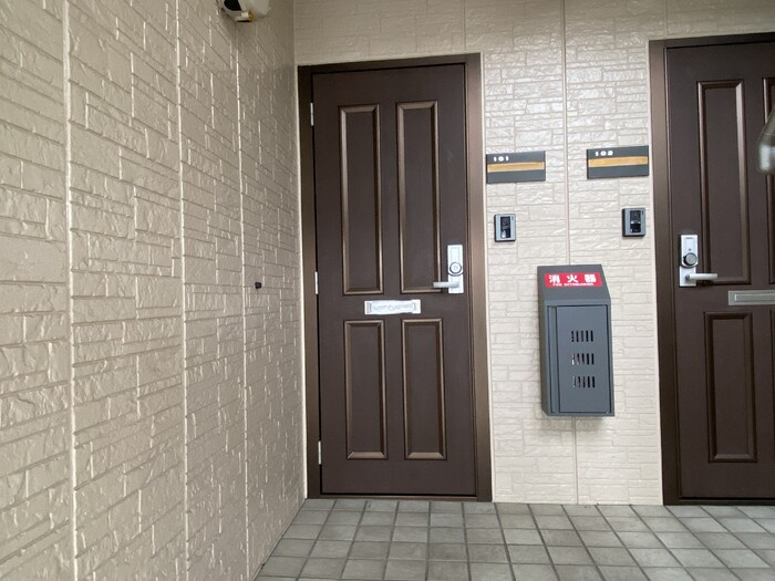 プラシードの玄関