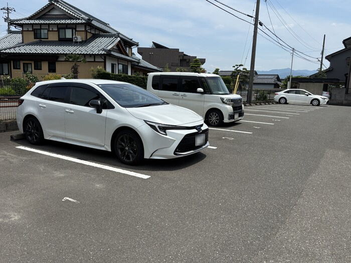 アバンテの駐車場