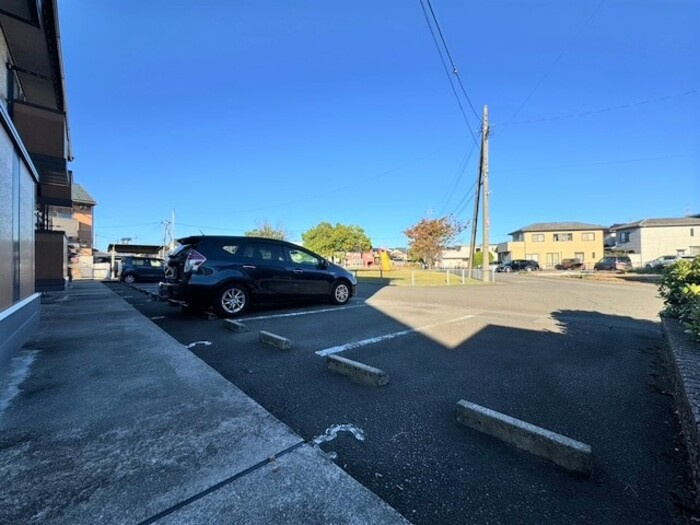コンフォートヴィレッジ　Ａの駐車場
