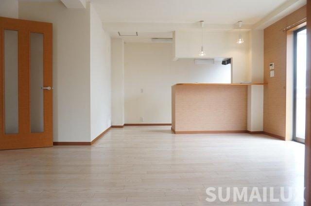 熊本市西区田崎１丁目のアパートの居間・リビング