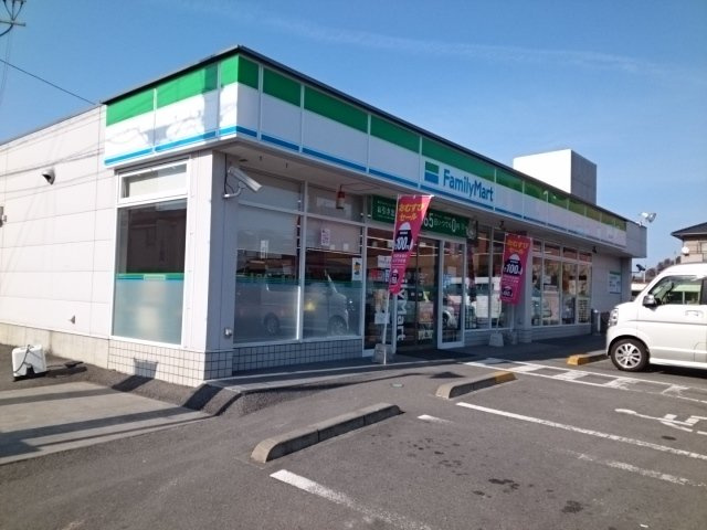【周辺】 | アーバンヒルズⅠ | ファミリーマート堀江店様まで600m