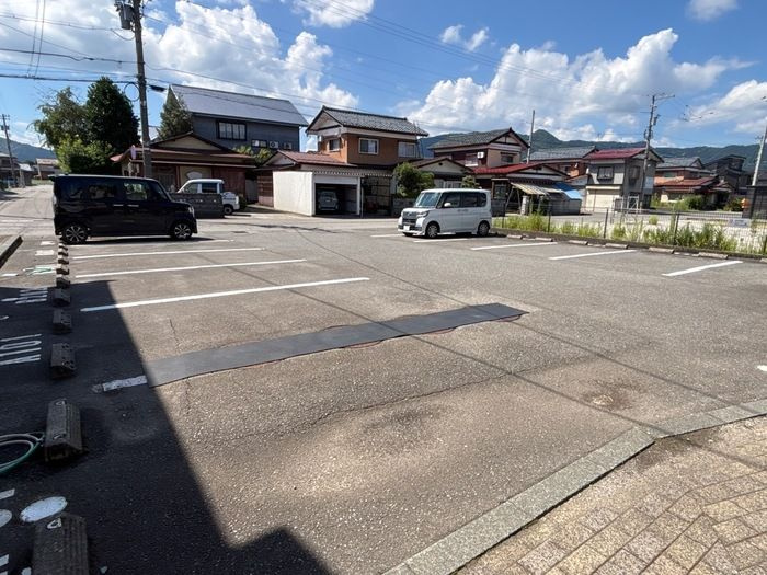 サンクレスト陽明　Ａの駐車場