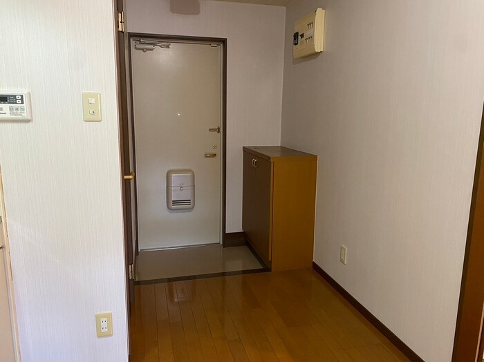 大安寺マンションの玄関