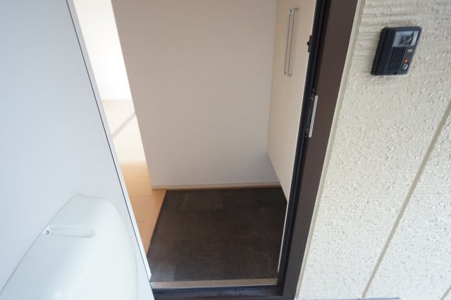 ラヴィアンローズ　B棟の玄関