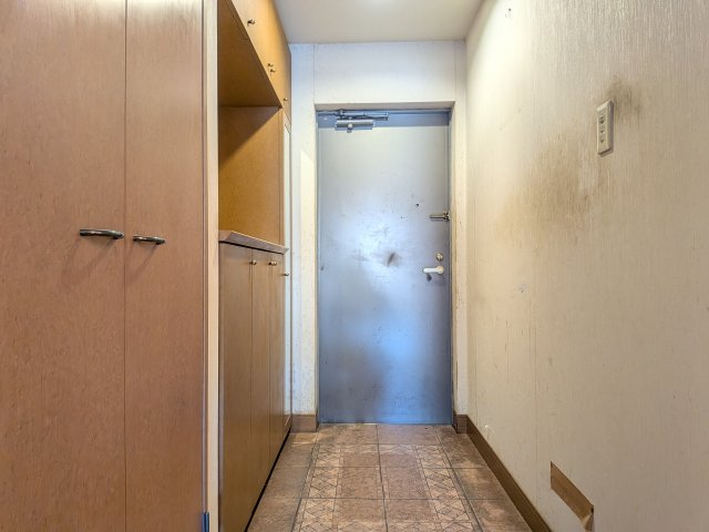 ヴェルデコート大蔵東壱番館（C-6）の玄関