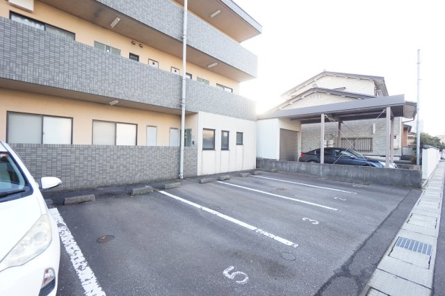 ASPEC成和の駐車場