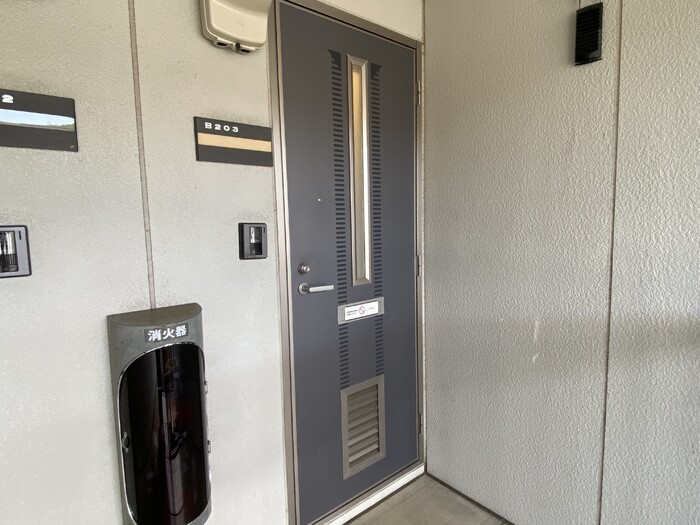 サザンヴィレッジ　B棟の玄関