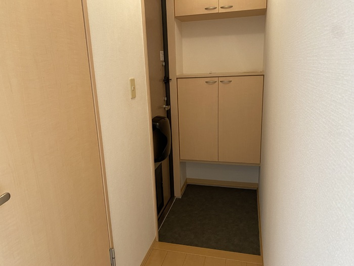 コンフォートヴィレッジ　Ｂの玄関