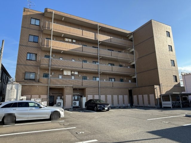 アウスピオーリの外観