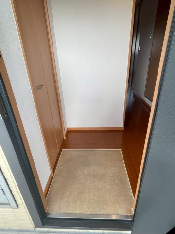 ウエストリバーの玄関