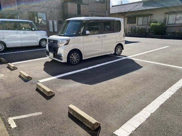 リビングタウン渕　Ｂの駐車場