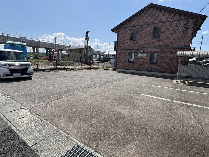 エトワールＫＵＲＩＭＯＲＩ　Ａの駐車場