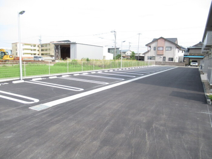シェノン51の駐車場