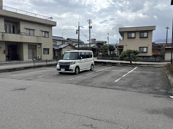 シャンテ中荒井　Ｂの駐車場