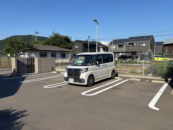 Pino・Parco（ピノ・パルコ）の駐車場