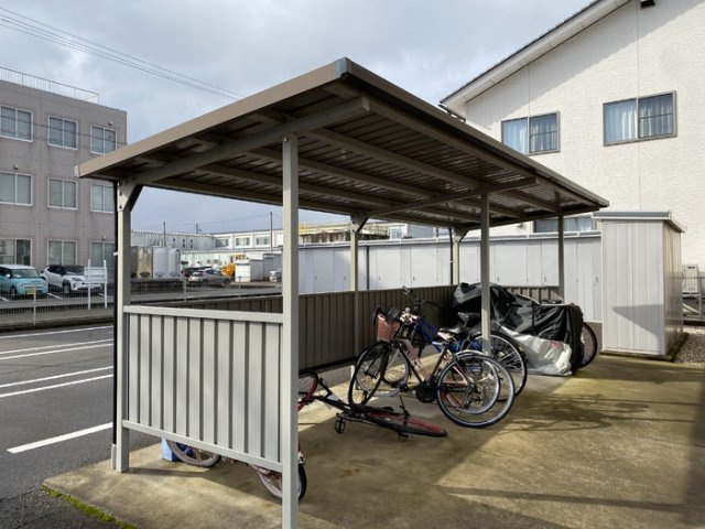 ウエストゥランタン　A棟