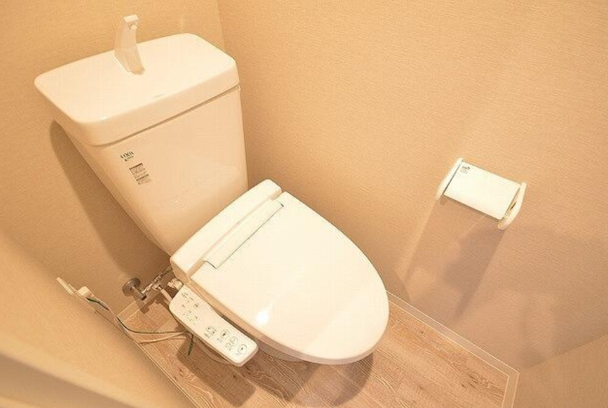 ロータス糀谷のトイレ|温水洗浄暖房便座付きのトイレ