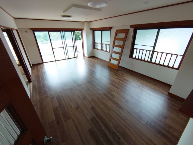 【居間・リビング】 | 宝塚ヒルズ