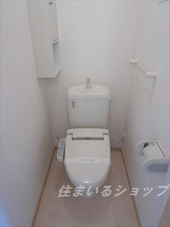 セイシャルＬのトイレ|シャワートイレ・収納棚あり