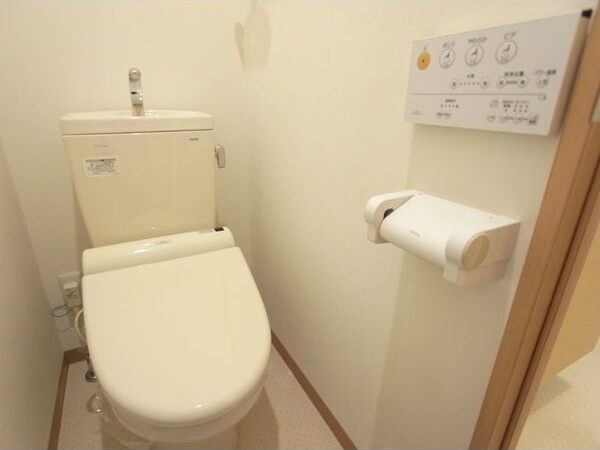 大須APARTMENTのトイレ