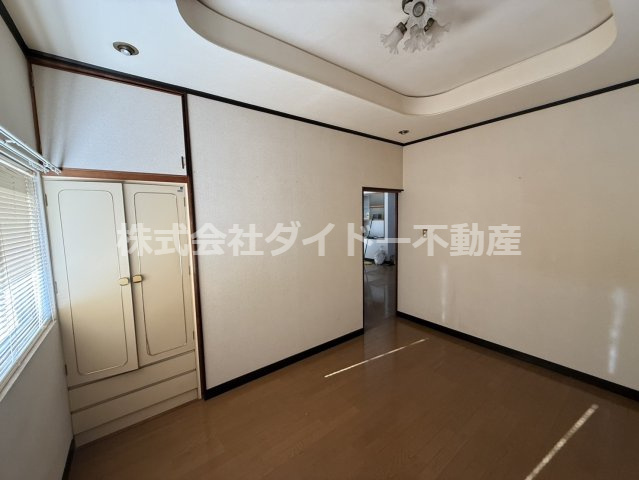 飯塚市伊岐須の一戸建ての洋室