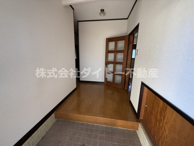 飯塚市伊岐須の一戸建ての玄関