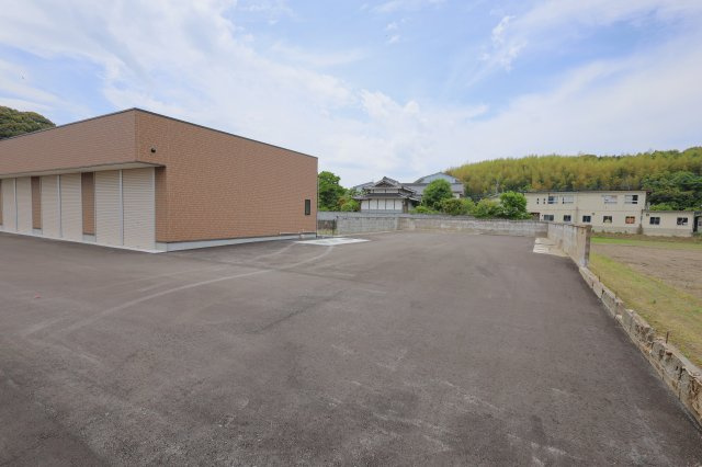 シンコーライフ貸店舗の外観