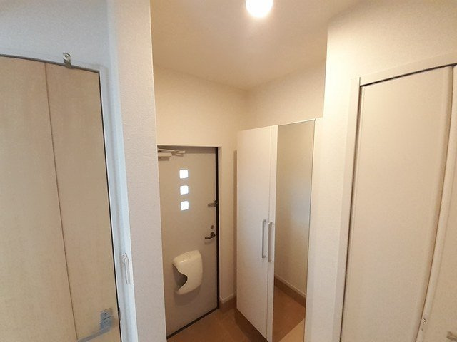 メゾン　ド　グランの玄関|明るい玄関です