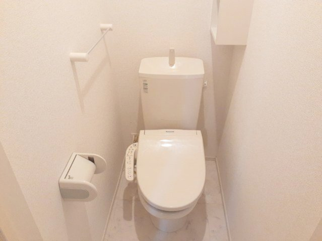 メゾン　ド　グランのトイレ|落ち着いた色調のトイレです