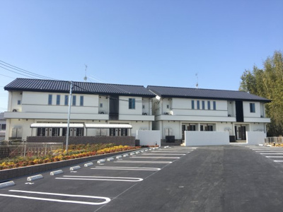 【外観】 | フェルネス Ⅱ | 白を基調とした城下町の趣のある外観です