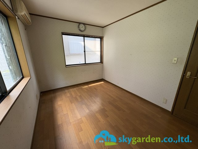 鎌倉市台四丁目　中古戸建の洋室|ゆったりした洋室です