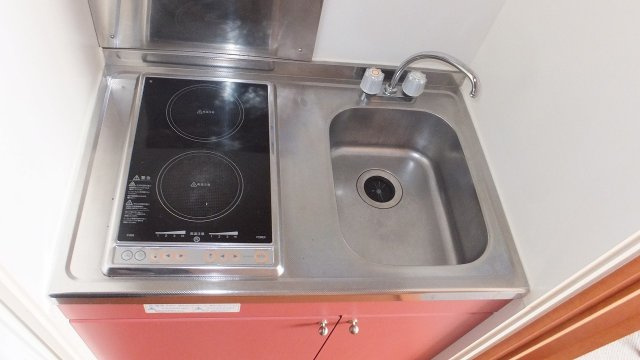 レオパレス片山町のキッチン|電熱タイプ2口のキッチンになります。