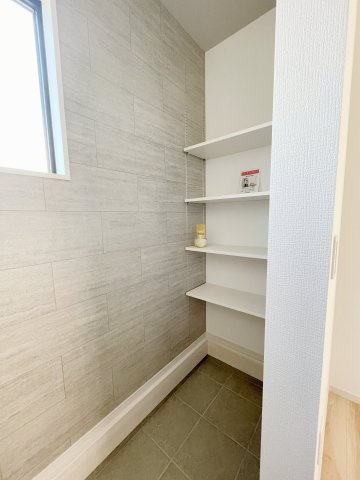 新築戸建・新築建売　郡山市安積町12期　安積第三小・安積第二中の収納|可動棚付きシューズクローク！