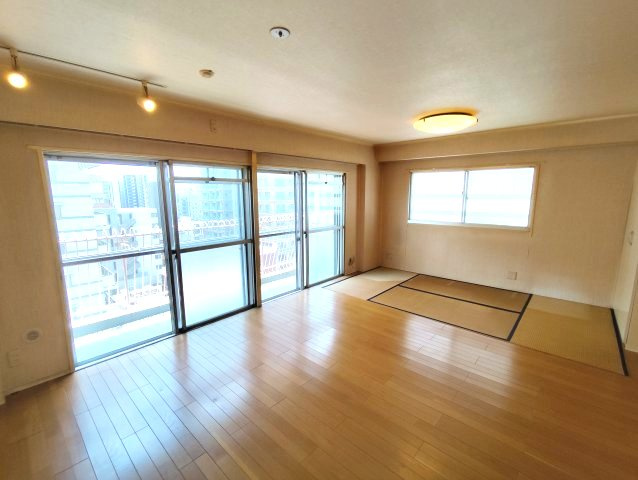 辰巳橋マンションの居間・リビング
