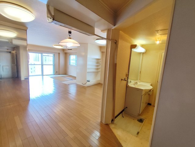 辰巳橋マンションのロビー