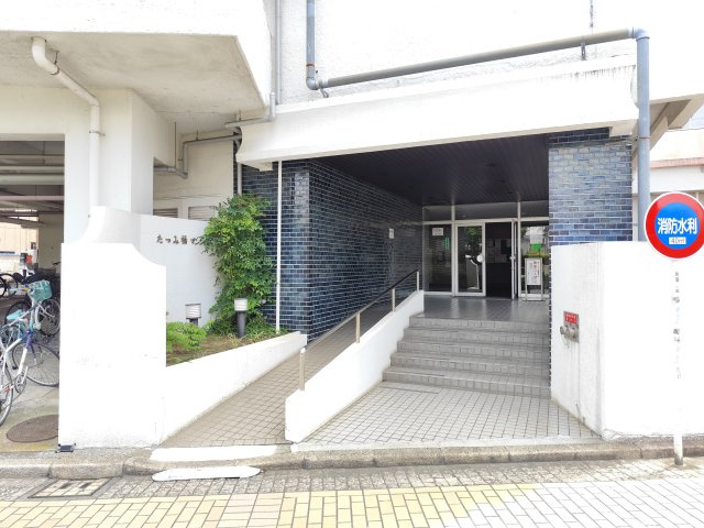 辰巳橋マンションのエントランス