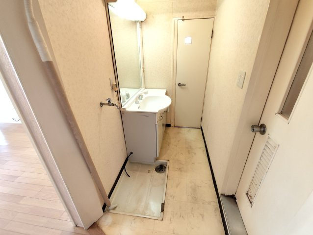 辰巳橋マンションの洗面所