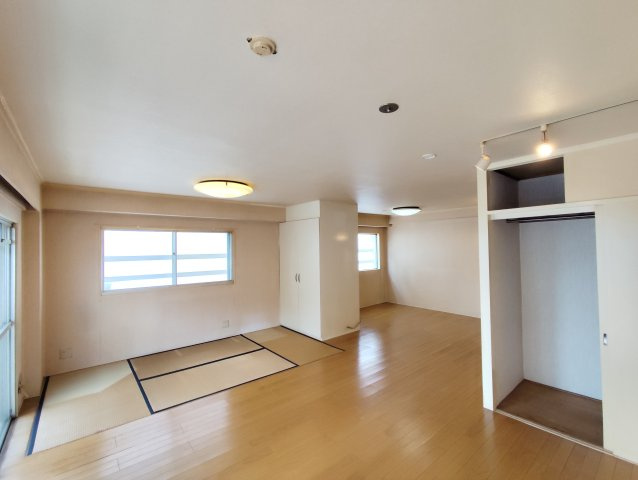 辰巳橋マンションの居間・リビング