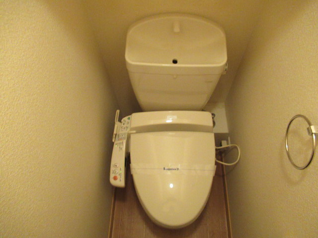 レオパレスルピナス　川上のトイレ