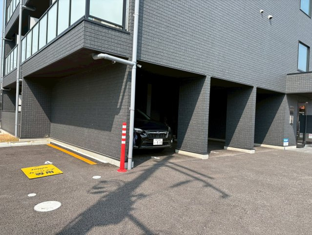 ヴェルステック宝塚の駐車場