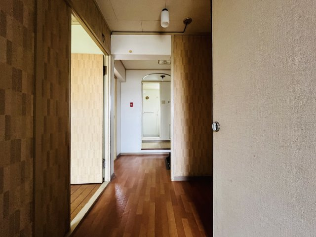 名谷27団地１０号棟3階の玄関